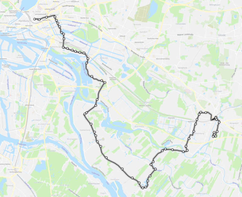 Die Grafik zeigt eine Karte des Linienverlaufs der Buslinie 122 von Bergedorf in die Hamburger Innenstadt. Sie verläuft sehr indirekt und mit vielen Umwegen durch die Vier- und Marschlande.